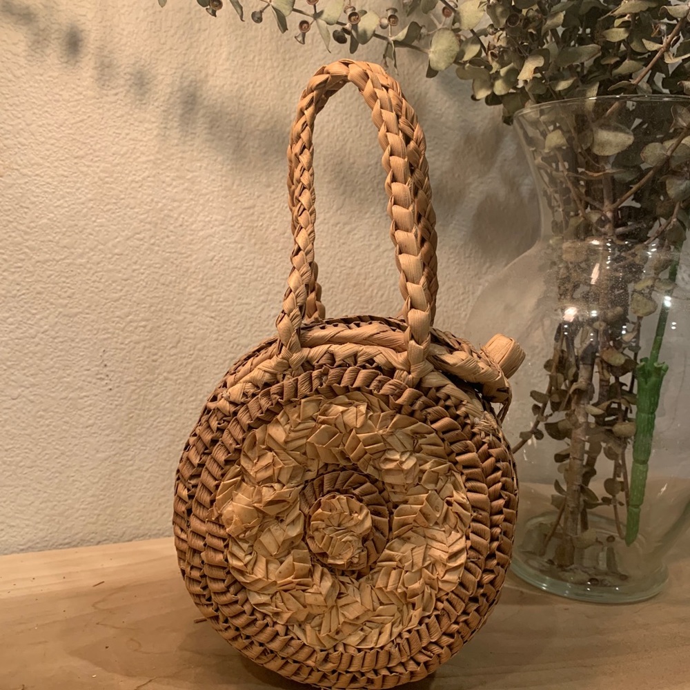 Round Navajo woven wristlet